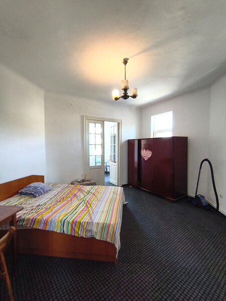 Parc Carol, Viilor, apartament 4 camere, 90 mp, 500 EUR.
