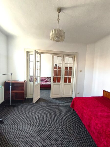 Parc Carol, Viilor, apartament 4 camere, 90 mp, 500 EUR.