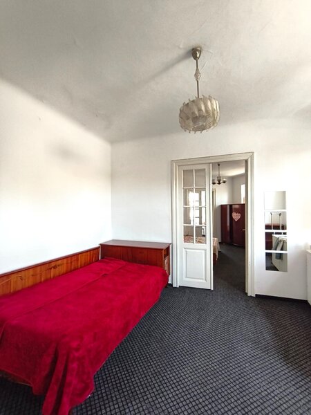 Parc Carol, Viilor, apartament 4 camere, 90 mp, 500 EUR.
