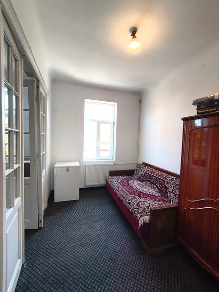 Parc Carol, Viilor, apartament 4 camere, 90 mp, 500 EUR.