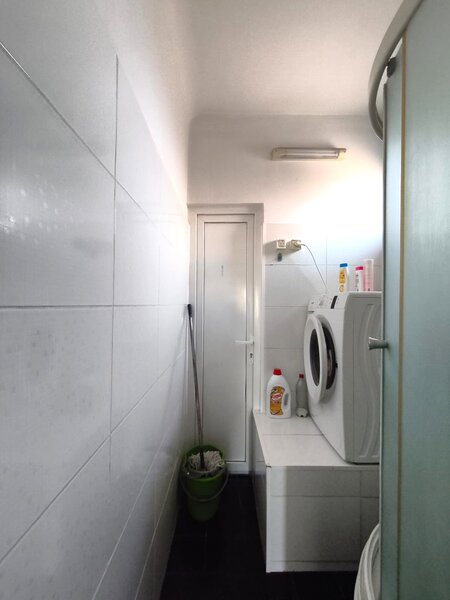 Parc Carol, Viilor, apartament 4 camere, 90 mp, 500 EUR.